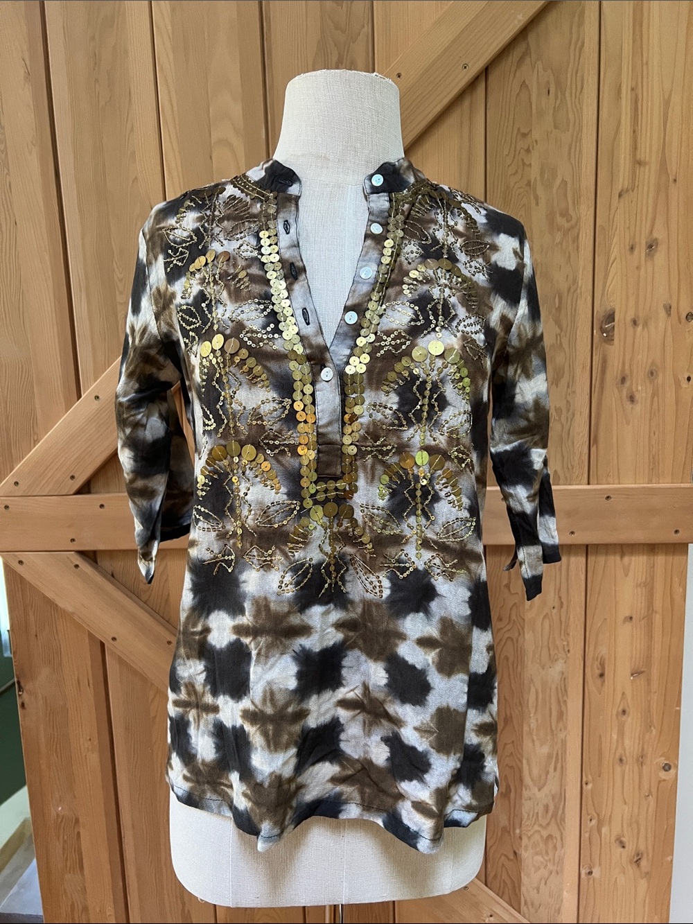 EUC Figue batik top with sequins size XXS